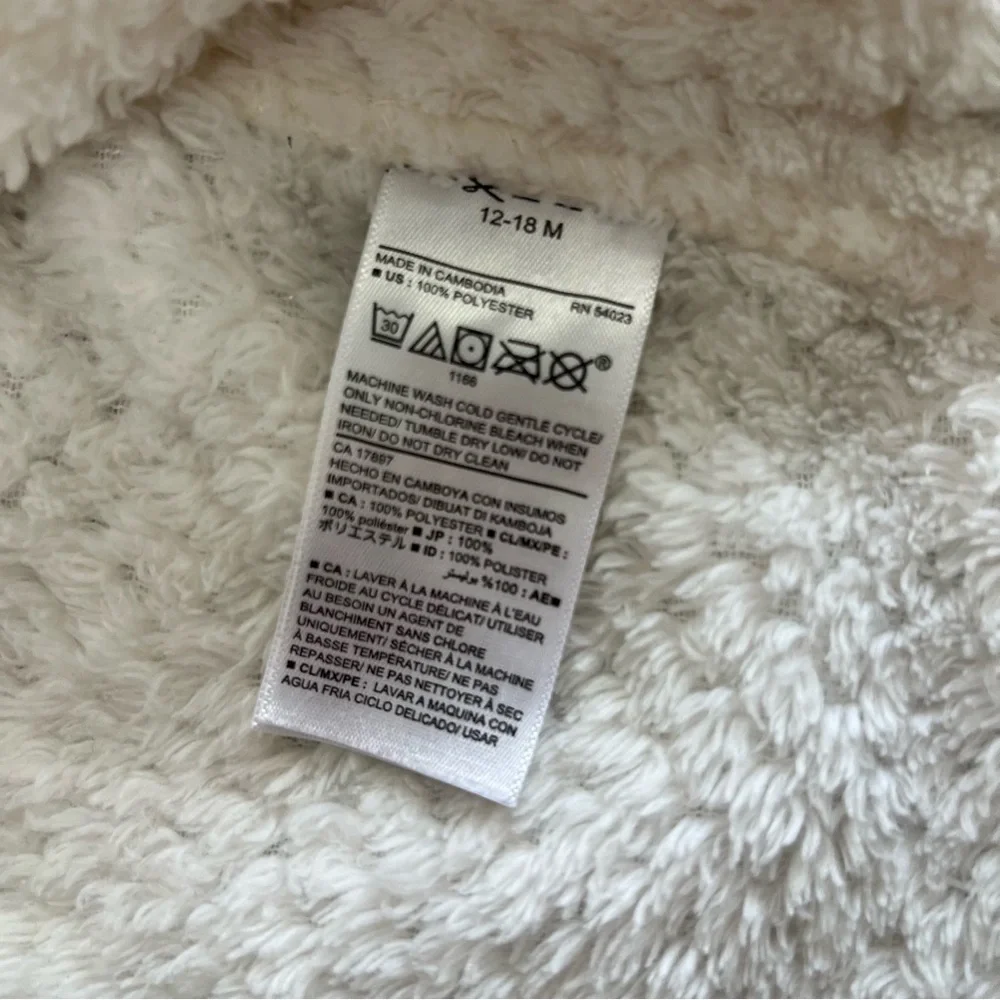 Old Navy Toddler Girls Fuzzy Knit Cape Poncho Sz 12-18 Months Winter Hood White